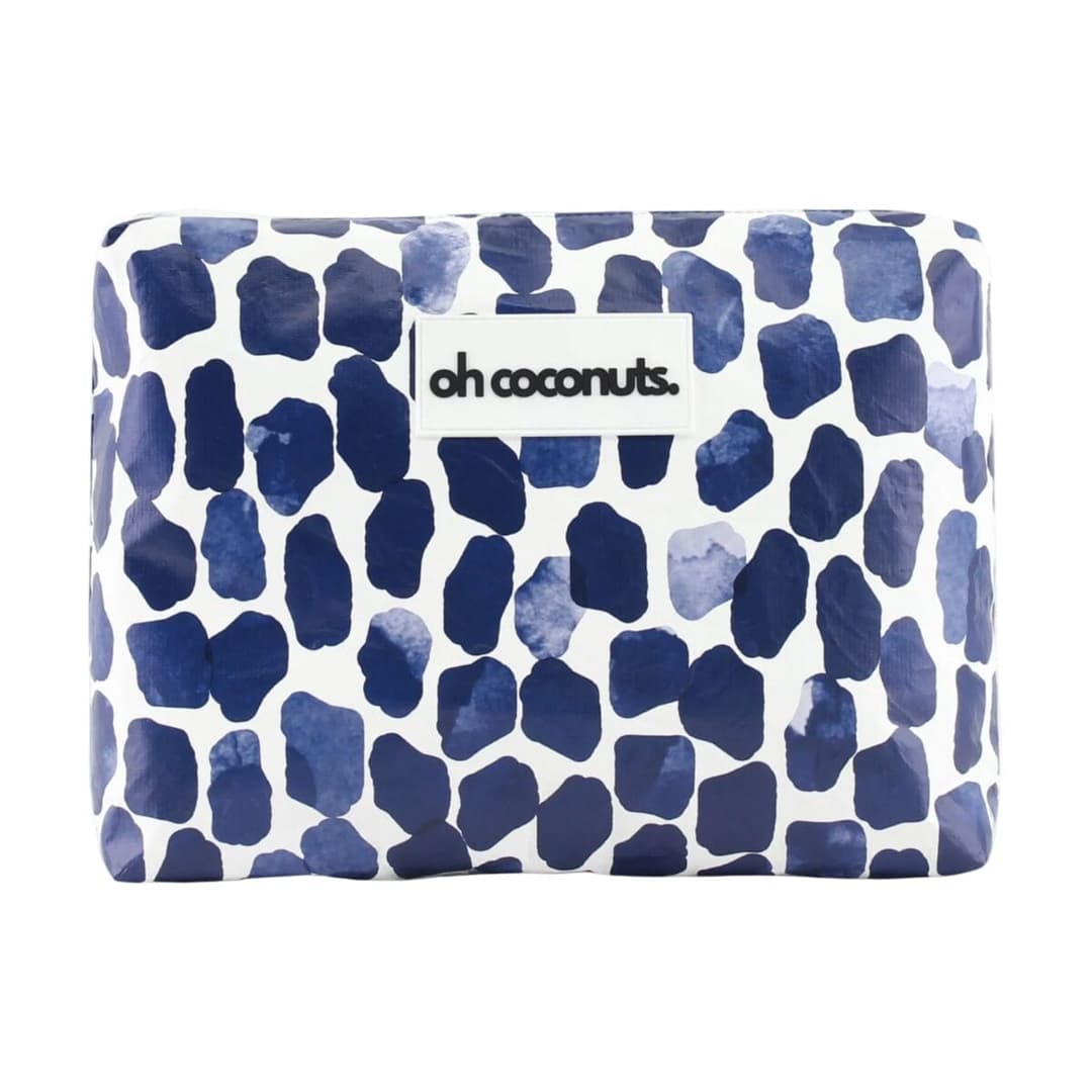 Grosse wasserabweisende Pouch für Strand und Reise, 33 × 25 cm. Platz für Buch, iPad, Wechselsachen. In drei Designs erhältlich.