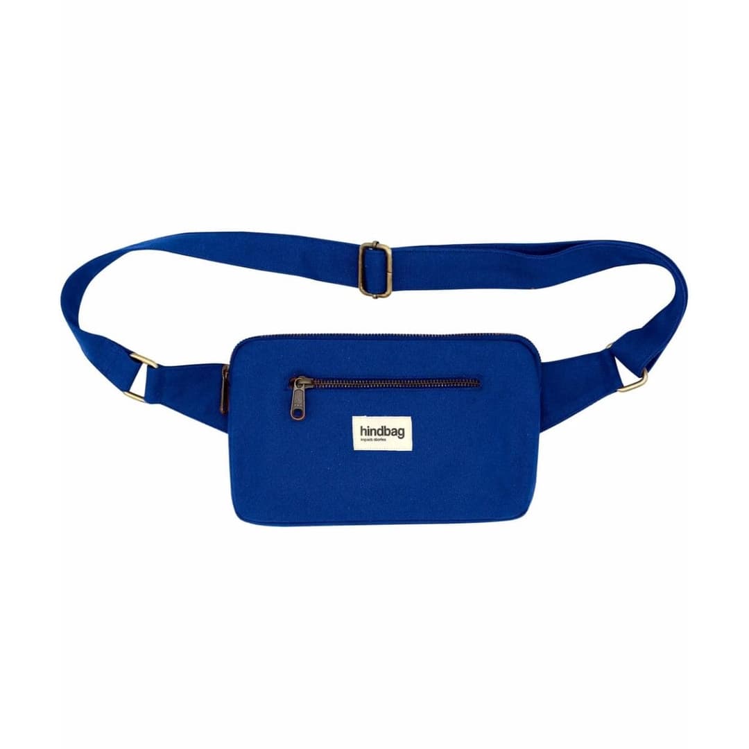 Rechteckige Gürteltasche aus GOTS-Bio-Baumwolle. Zwei Reissverschlussfächer, verstellbarer Gurt, drei Farben. Nachhaltig & fair produziert.