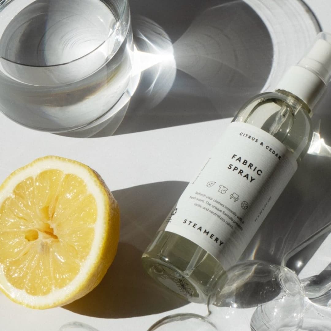 Steamery Fabric Spray Citrus & Cedar 100 ml mit Zitrone