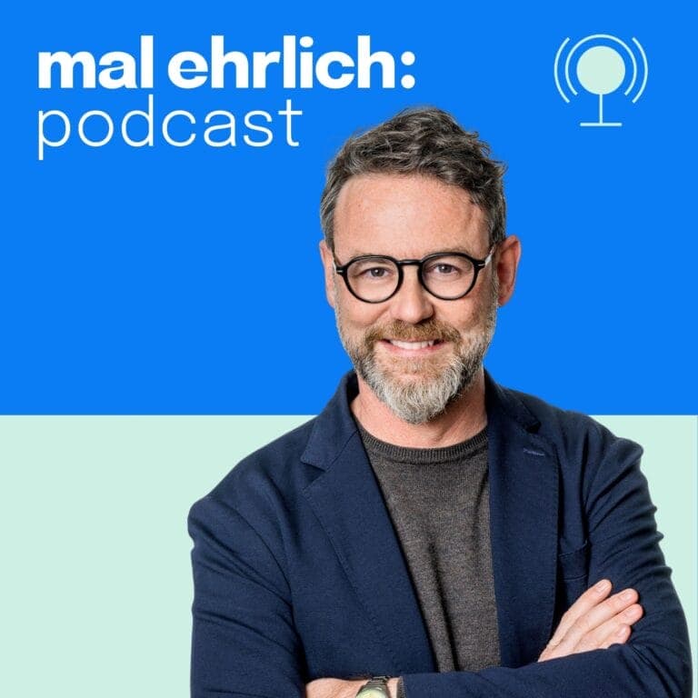 Nik Hartmann auf dem Podcast Cover von mal ehrlich